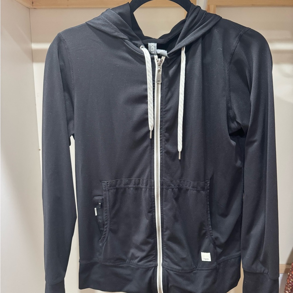 Black Zip-Up Hoodie vuori